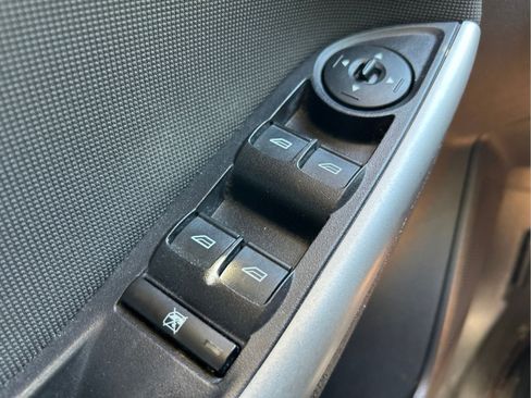 Used 2014 Ford Focus SE w/ Equipment Group 201A FWD image 24
