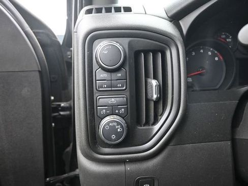Used 2021 Chevrolet Silverado 1500 Custom Trail Boss w/ Midnight Edition AWD/4WD image 17