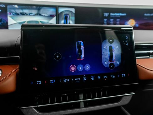 Used 2024 Lincoln Nautilus Black Label w/ Jet Appearance Package (87T) image 45