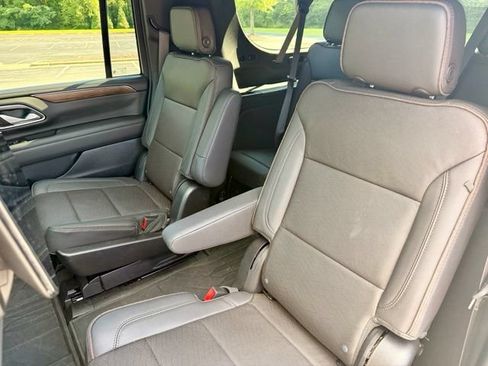 Used 2024 Chevrolet Suburban High Country w/ Advanced Technology Package AWD/4WD image 26