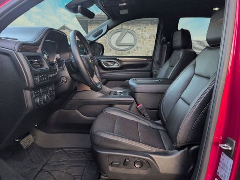 Used 2024 Chevrolet Tahoe High Country image 8