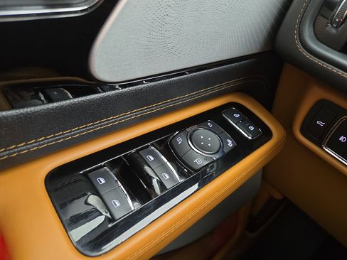 Used 2020 Lincoln Aviator Black Label image 31