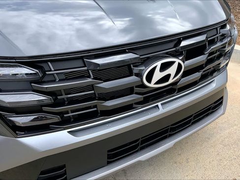 Used 2026 Hyundai Tucson SE image 32