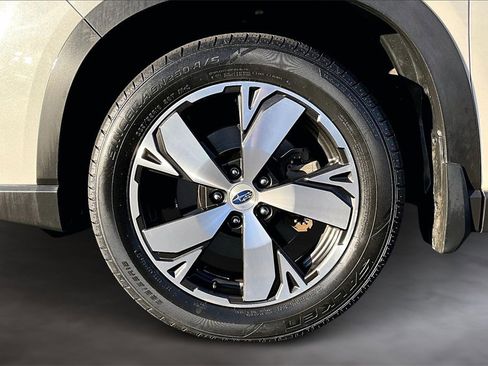 Used 2019 Subaru Forester Touring w/ Popular Package #3 image 9