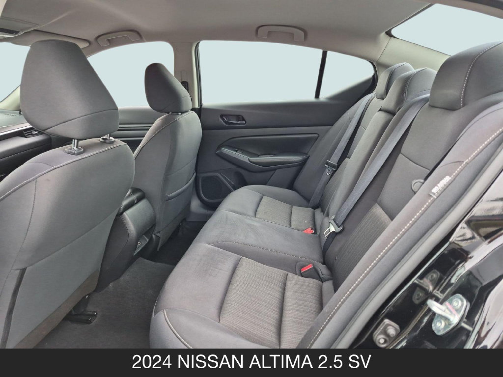 Used 2024 Nissan Altima 2.5 SV FWD image 16