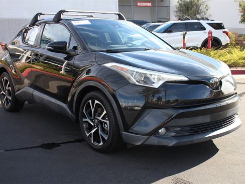 Used 2018 Toyota C-HR XLE image 11