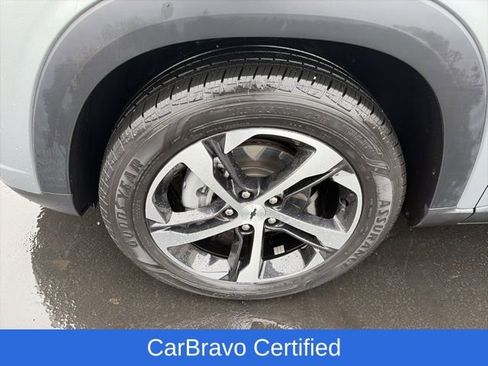 Used 2024 Chevrolet Trax RS w/ Driver Confidence Package image 2