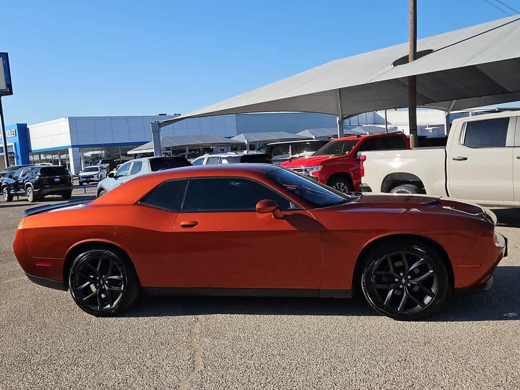 Used 2020 Dodge Challenger SXT w/ Blacktop Package RWD image 9