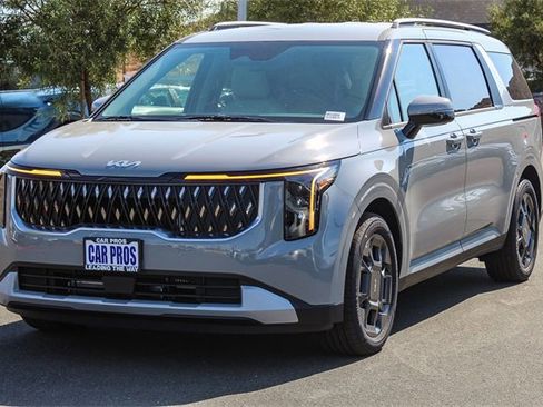 New 2026 Kia Carnival EX image 4