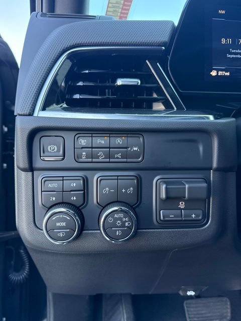 Used 2026 Chevrolet Tahoe RST w/ RST Capability Package AWD/4WD image 29