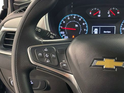 Used 2024 Chevrolet Equinox LS FWD image 27
