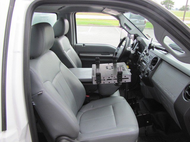Used 2011 Ford F550 2WD Regular Cab Super Duty w/ Payload Upgrade Pkg image 9