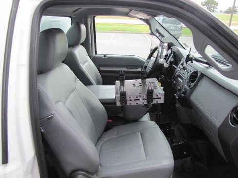 Used 2011 Ford F550 2WD Regular Cab Super Duty w/ Payload Upgrade Pkg image 9