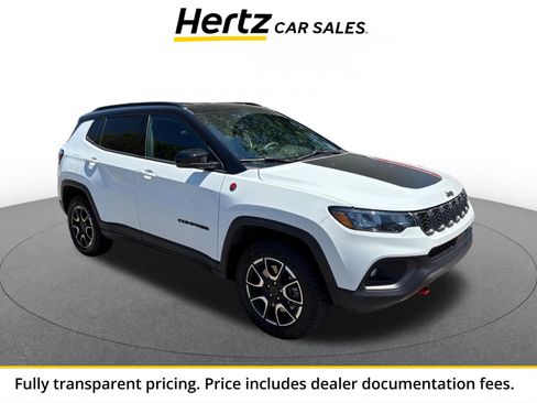 Used 2025 Jeep Compass Trailhawk AWD/4WD image 1