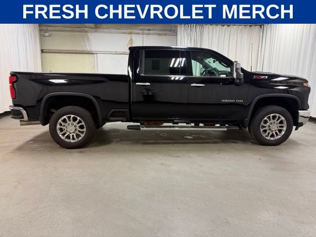 Used 2025 Chevrolet Silverado 2500 LTZ w/ LTZ Premium Package AWD/4WD image 3