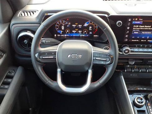 Used 2024 Chevrolet Colorado Z71 w/ Z71 Convenience Package 2 AWD/4WD image 13