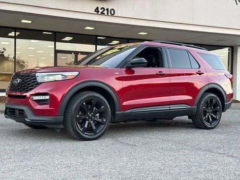 Used 2023 Ford Explorer ST-Line w/ Class IV Trailer Tow Package AWD/4WD image 9