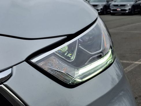 Used 2021 Toyota Highlander Limited image 30