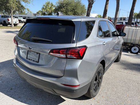 Used 2023 Chevrolet Equinox LS w/ LS Convenience Package FWD image 6