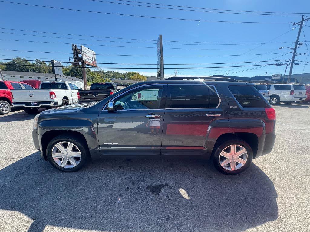 Used 2011 GMC Terrain SLE w/ Convenience Package FWD image 3