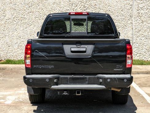 Used 2021 Nissan Frontier SV w/ Midnight Edition Floor Mats image 9