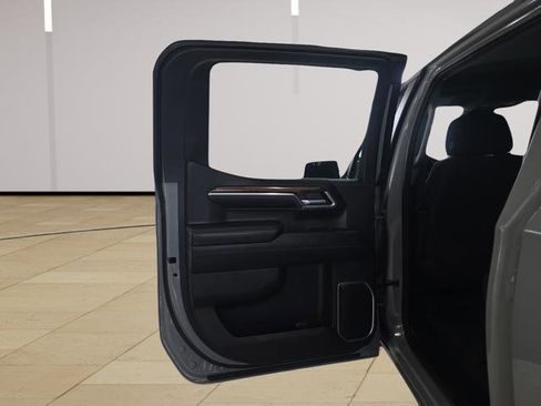 Used 2024 Chevrolet Silverado 1500 LT image 24