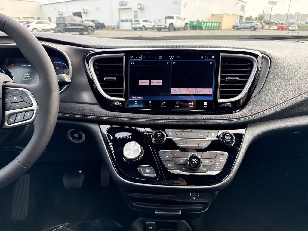 New 2027 Chrysler Pacifica Select AWD/4WD image 16