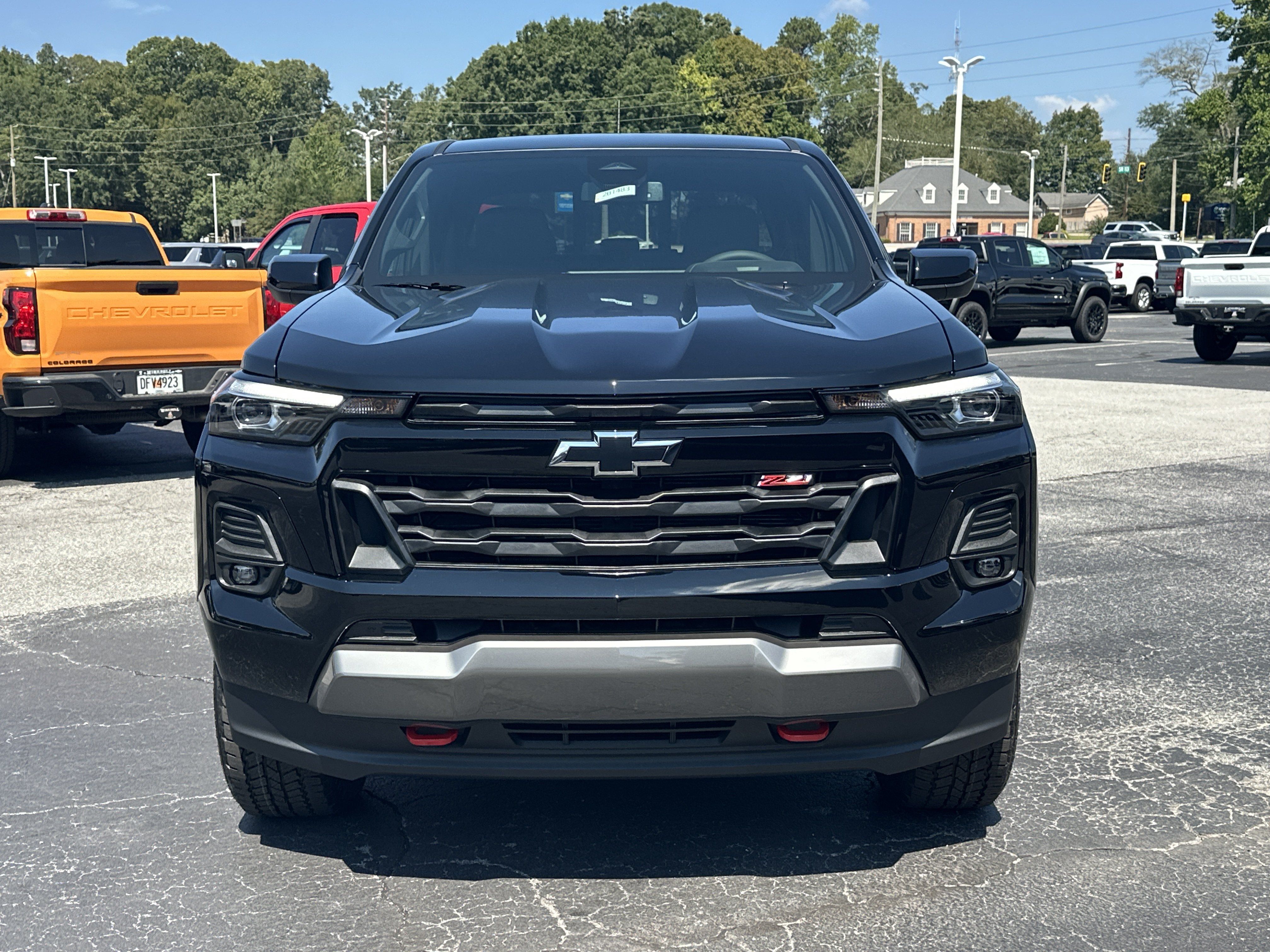 New 2026 Chevrolet Colorado Z71 w/ Z71 Convenience Package 2 AWD/4WD image 3