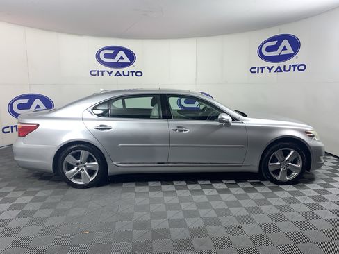 Used 2010 Lexus LS 460 L RWD image 2