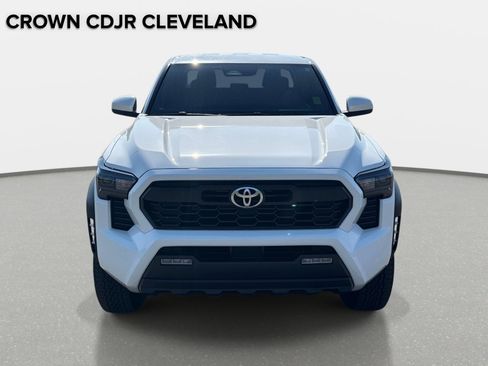 Used 2024 Toyota Tacoma TRD Off-Road AWD/4WD image 10