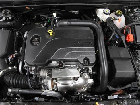 Certified 2024 Chevrolet Malibu RS image 18