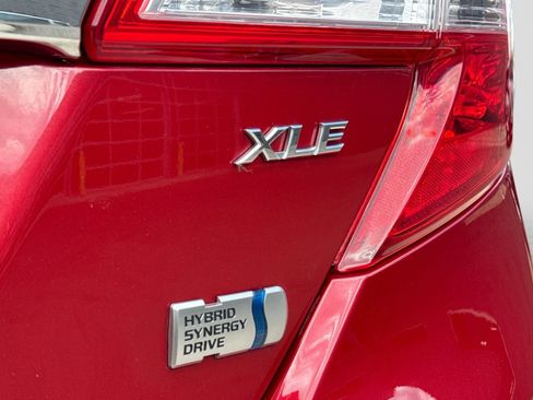 Used 2012 Toyota Camry XLE w/ Leather Pkg FWD image 38