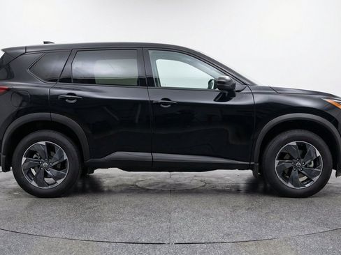 Used 2025 Nissan Rogue SV AWD/4WD image 11