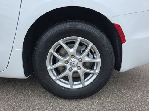 New 2026 Chrysler Pacifica Select image 34