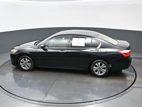 Used 2015 Honda Accord LX image 32