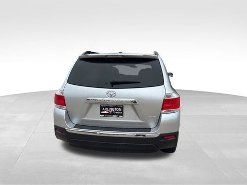 Used 2011 Toyota Highlander 4WD w/ Tech Pkg image 5