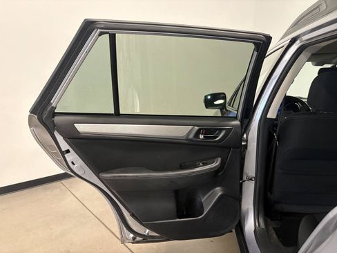 Used 2015 Subaru Outback 2.5i Premium AWD/4WD image 29