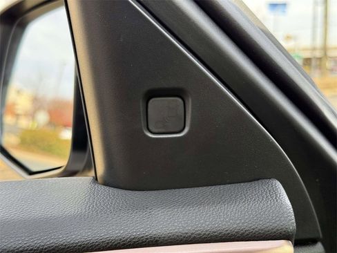 Certified 2025 Acura RDX w/ Technology Package image 31