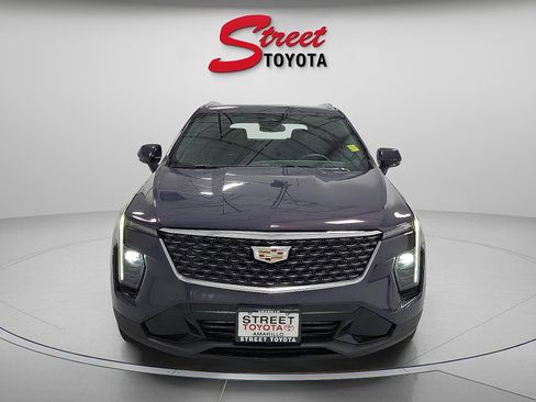 Used 2024 Cadillac XT4 Premium Luxury image 6