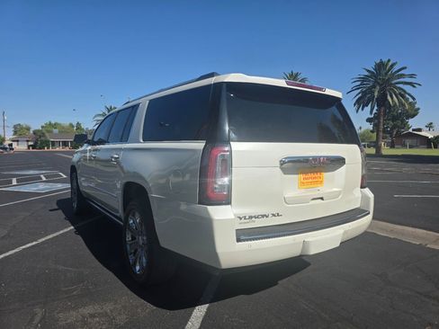 Used 2015 GMC Yukon XL Denali w/ Touring Package RWD image 8