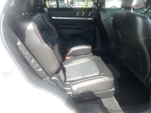 Used 2018 Ford Explorer Sport w/ Equipment Group 401A AWD/4WD image 8