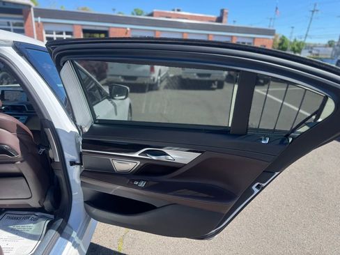 Used 2016 BMW 750i xDrive AWD/4WD image 31