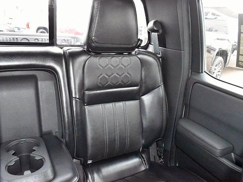 Used 2022 Nissan Frontier PRO-4X w/ Pro-4X Premium Package image 22