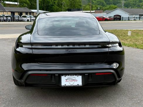 Used 2021 Porsche Taycan RWD image 5