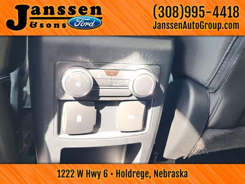 Used 2021 Ford Explorer XLT RWD image 18