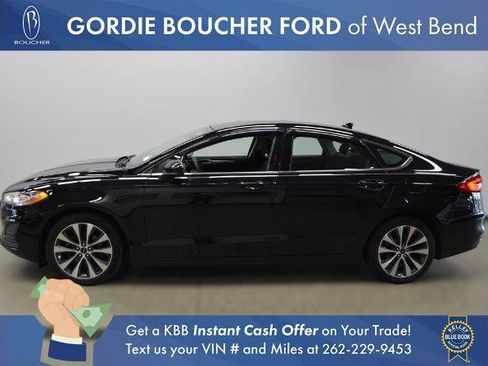 Certified 2019 Ford Fusion SE image 2