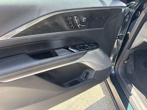 Used 2024 Cadillac Lyriq Luxury w/ LPO, Floor Liner Package RWD image 20