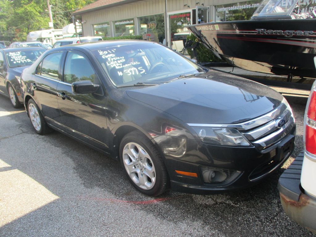 Used 2011 Ford Fusion SE FWD image 1