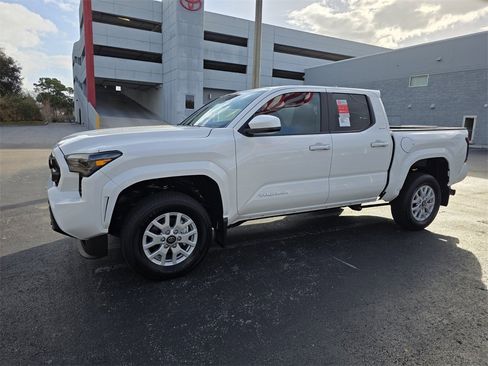 New 2026 Toyota Tacoma SR5 image 3