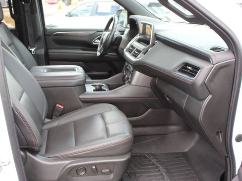 Used 2022 Chevrolet Tahoe RST w/ Luxury Package AWD/4WD image 25